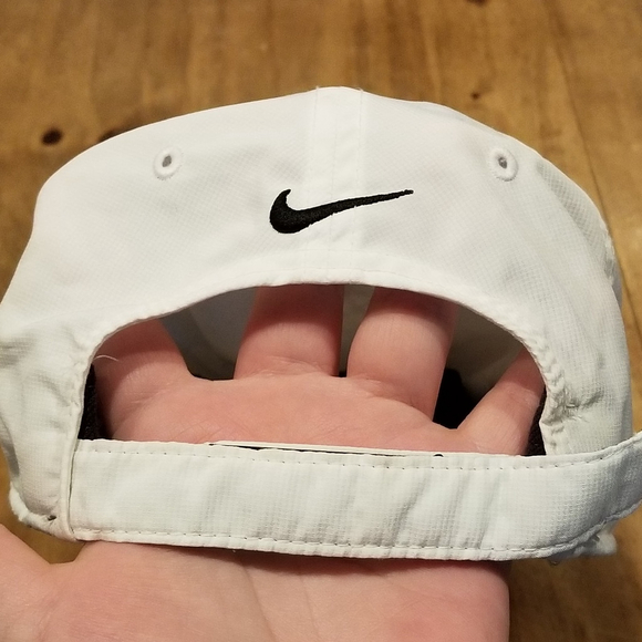 Nike Golf Hat Strap Back White Black Swoosh Lightweight Adjustable Tennis Run - Picture 9 of 9